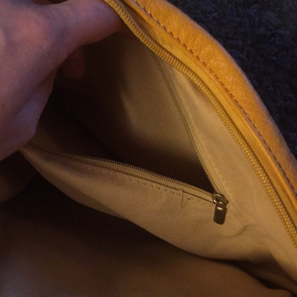 Butterscotch Leather Purse - Picture 5 of 8